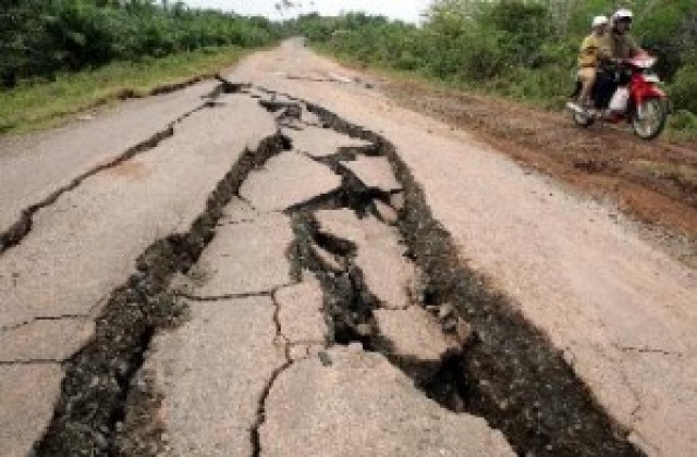 Ново силно земетресение разлюля остров Суматра