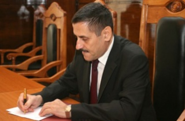 Константин Пенчев