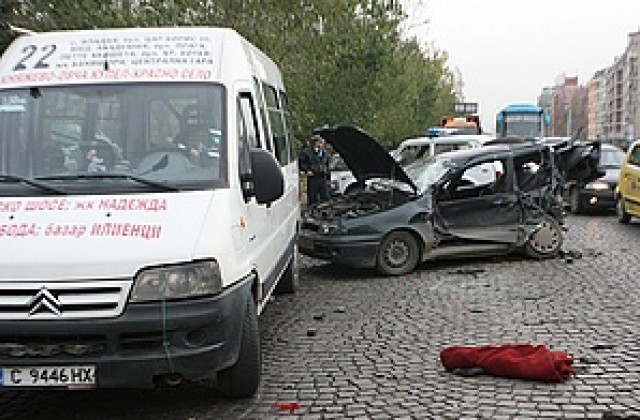 Катастрофа на маршрутки в София