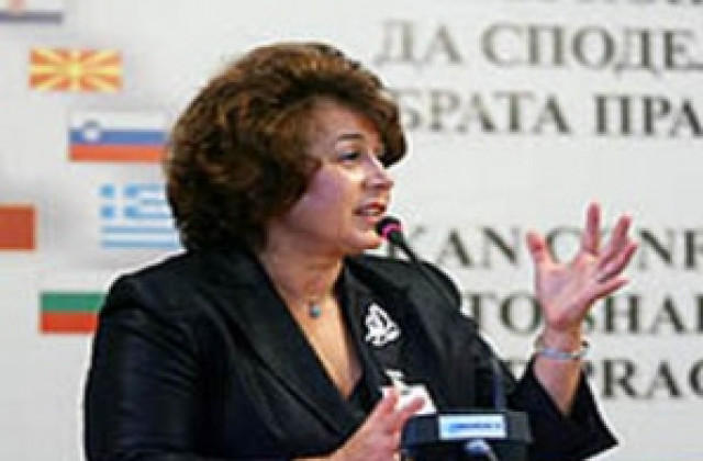 От януари на учениците да се дава само мляко