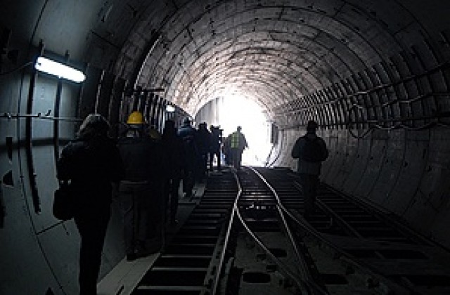 Столична община ще удържи над $ 4 млн. неустойка за метрото