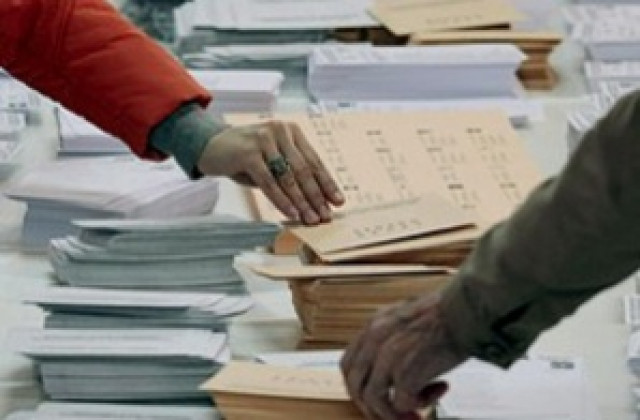 Отчитат слаба избирателна активност в Испания