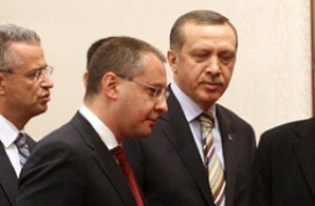 Станишев се извини на Ердоган заради „Атака”
