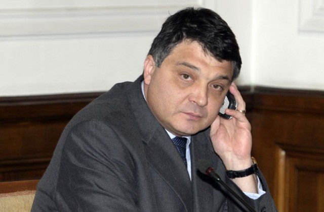 Свинаров: Петков да поеме отговорност за скандала в МВР