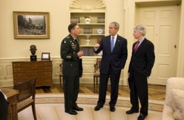 Буш: Замразяваме изтеглянето от Ирак след юли
