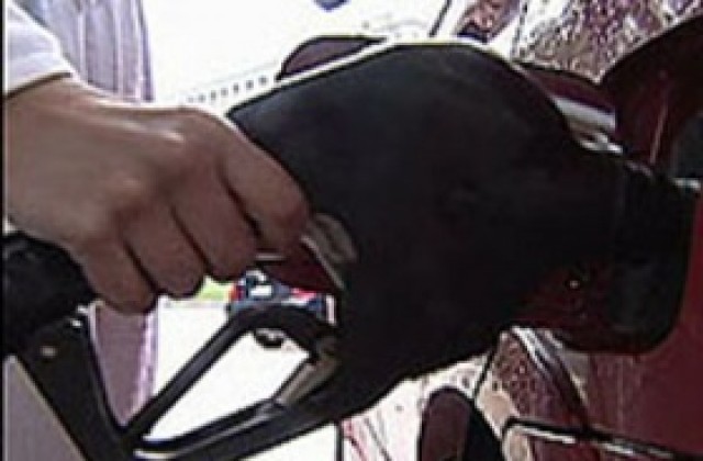 Опасенията от понижаване на търсенето на горива задържа поскъпването на петрола