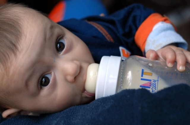 Канада забранява бебешки шишета, произведени от бисфенол А