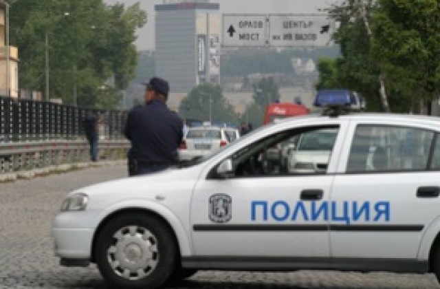 Откраднаха над 100 000 лева от автомобил в София