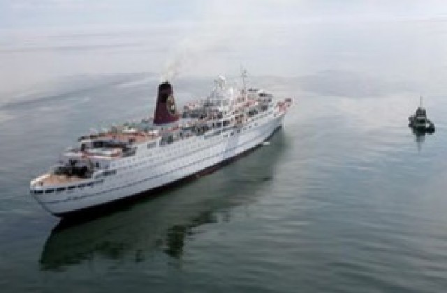 Шведска компания ще помага на заседналия кораб в Балтийско море