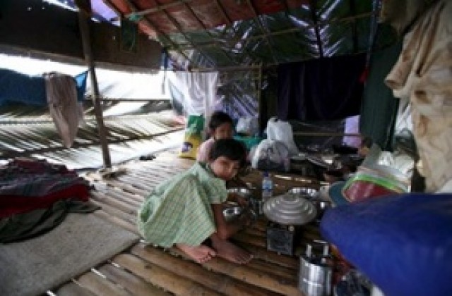 Луи Мишел: Мианмар е заплашена от масов глад