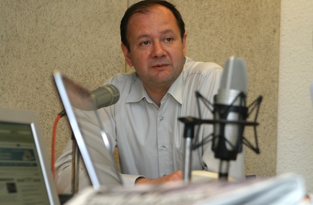 Да се вярва не на МВР, а в държавността на България, призова Миков