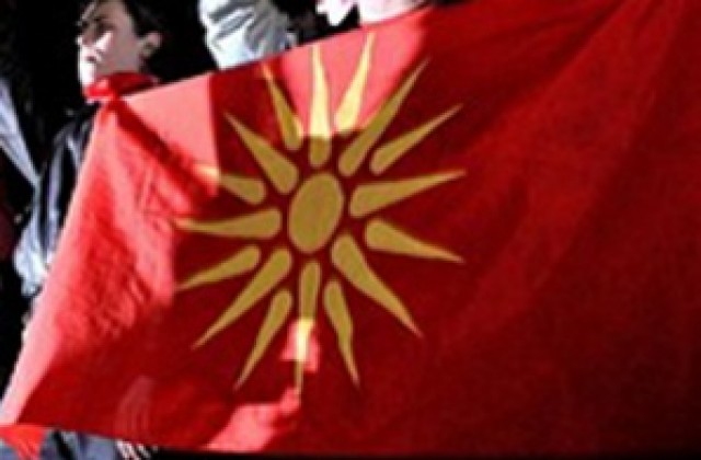 Косово призова албанците в Македония да се въздържат от насилие