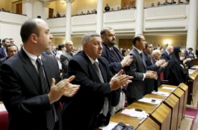 Депутати от грузинската опозиция се отказаха от мандат
