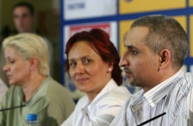 Освободените от Либия медици искат среща със Станишев и Първанов