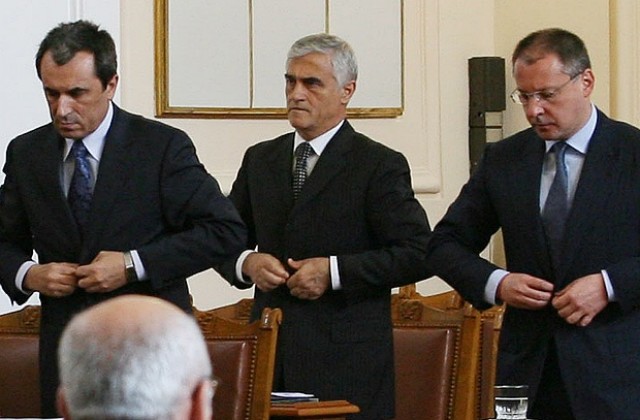 Премиерът: Спекулациите за война с Първанов са политическа интрига