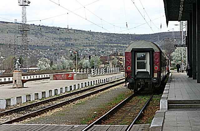 БДЖ осигурява допълнителен влак от Шумен до Аспарухово