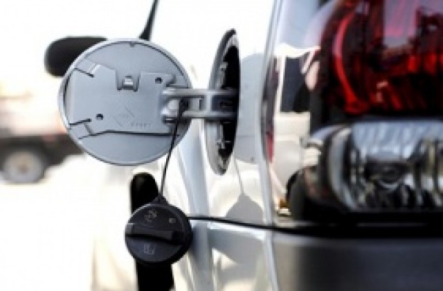 Шофьорите в Япония се сблъскаха с рекордни цени на горивата