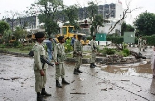 Расте броят на жертвите на атентата в Исламабад