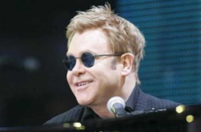 Елтън Джон прави световно турне с Били Джоел през 2009 г.