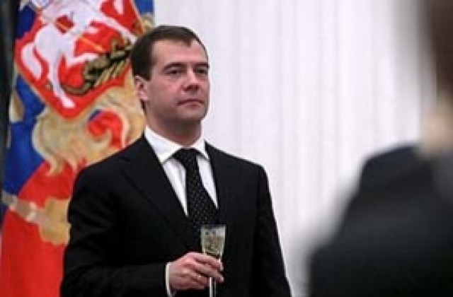 Медведев: Сътрудничеството с ОПЕК е от ключово значение за Русия