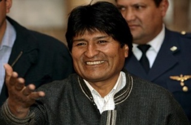 Моралес спира дейността на агенцията за борба с наркотиците в Боливия