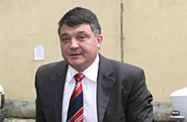 Десните влизат обединени в парламента до месец, каза Свинаров