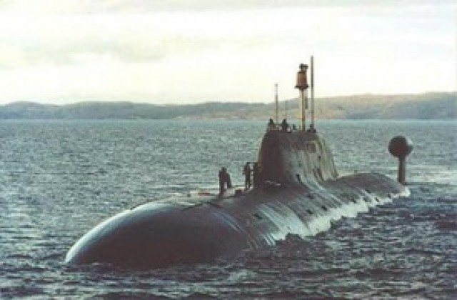 Трима членове на екипажа и 17 цивилни загинали в руската подводница
