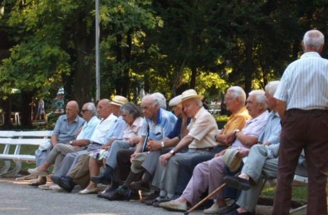 Депутати обсъждат двукратно увеличение на пенсиите през 2009 г.