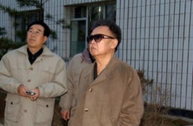 Ким Чен-Ир пак се появил публично, никой не го видял