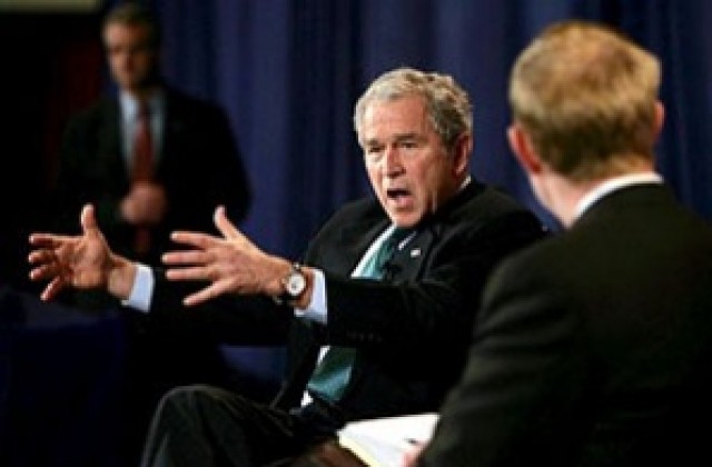 Буш: Враговете ни измислят начини да вредят на страната ни, също като нас