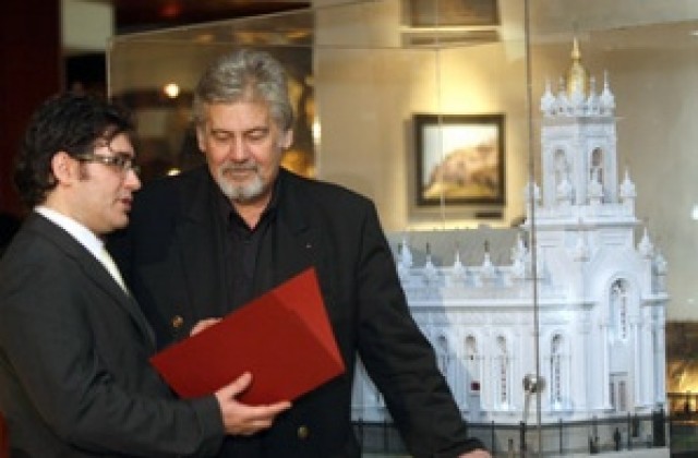 Министър Данаилов откри макет на Желязната църква в София