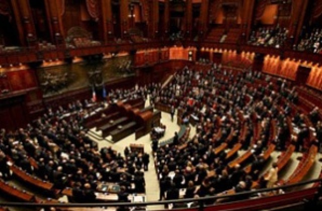 Край на гласуването с чужди карти в италианския парламент