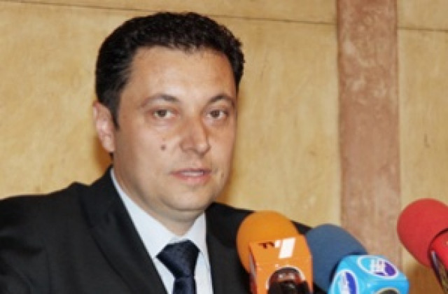Яне Янев обсъжда корупцията в Троян