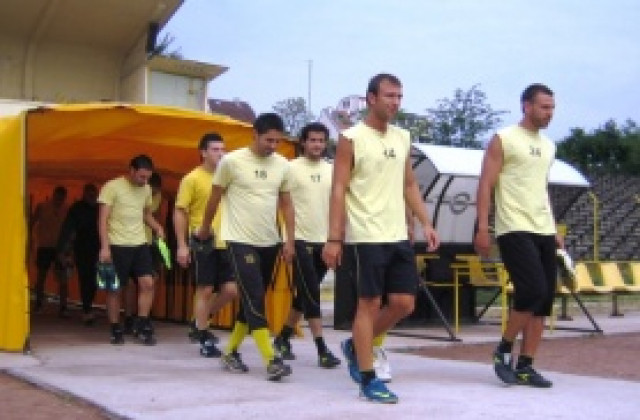 В Ботев Пд нямат пари да стигнат до София, мачът с Локо Сф пропадна