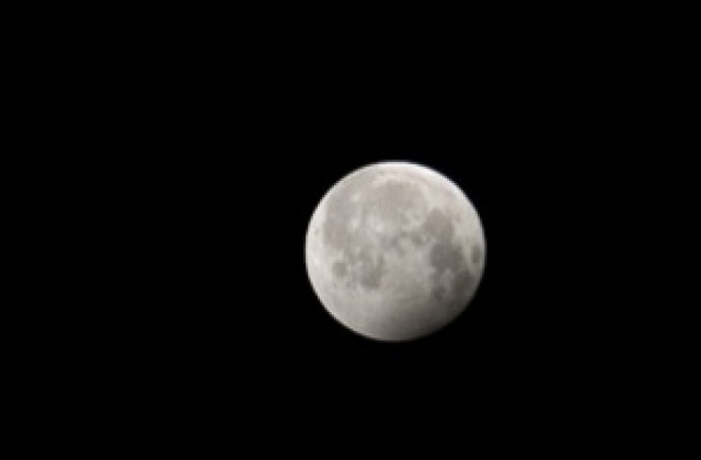 Русия се връща на Луната от 2012г.