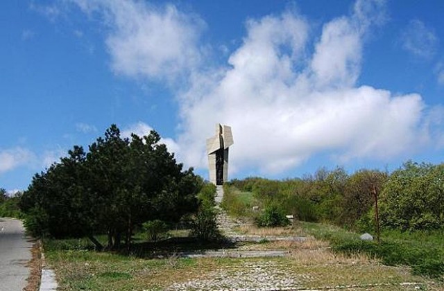 На Бакаджика ще се издигне най-високият кръст на Балканите