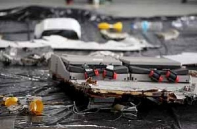 Френски подводници спряха търсенето на останки от полет 447