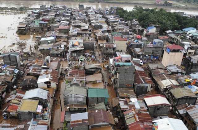 Филипините поискаха международна помощ след тайфуна Кетсана