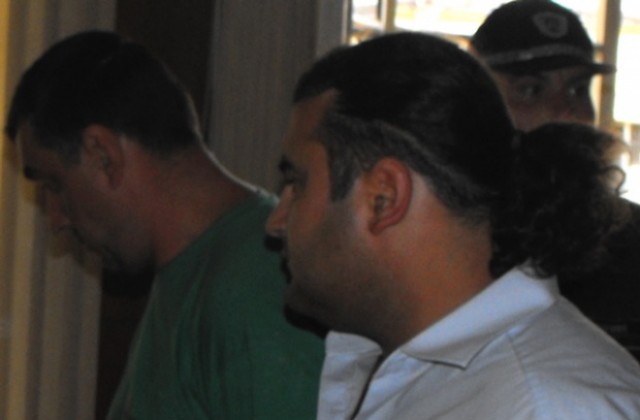 Двама от разградската група за продажба на амфетамини остават в ареста