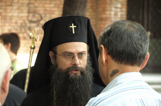 Пловдивската митрополия финансира религиозното обучение в Пазарджишко
