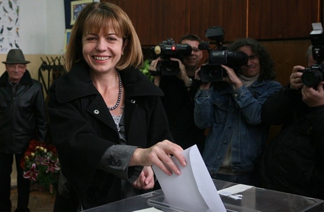 Фандъкова гласува за европейско развитие на столицата, Кадиев за промяна