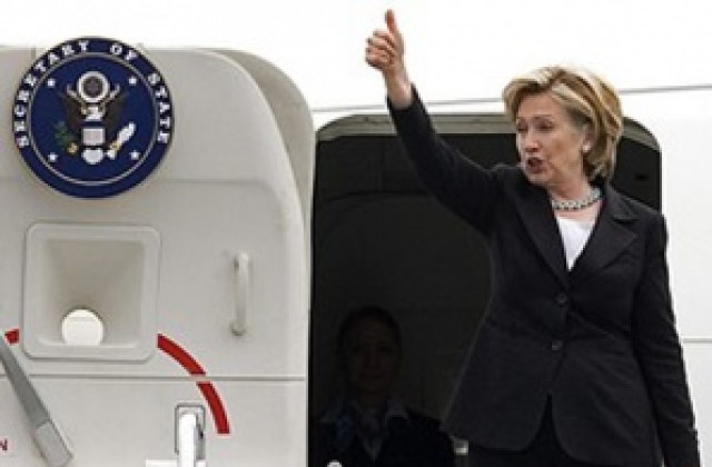 Хилъри Клинтън пристигна в Афганистан
