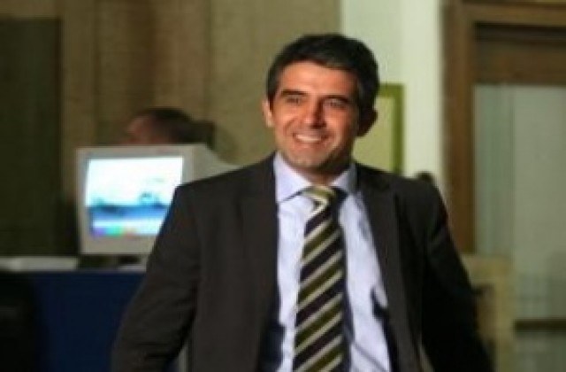 Министри водят еврокомисар във Варна