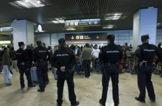Летищата засилиха мерките за сигурност след опита за атентат