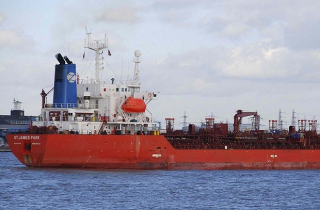 Очакват се преговори за отвлечения кораб Сейнт Джеймс Парк