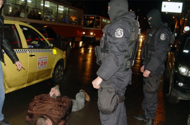 Четирима арестувани при полицейска акция в София