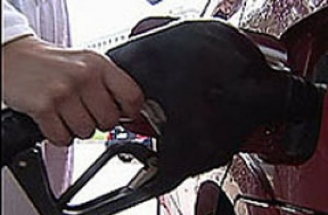 „Лукойл вдига цената на бензина