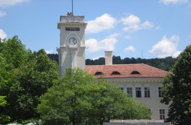 Изложба с часовникови кули показват в Музея на образованието