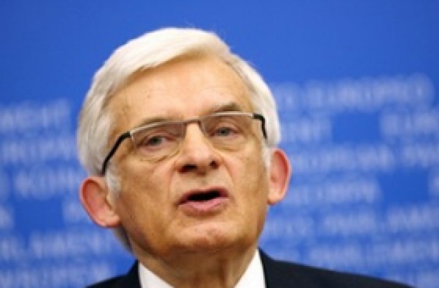 Бузек: Има възможност да се прсъедините към еврозоната през 2013-а