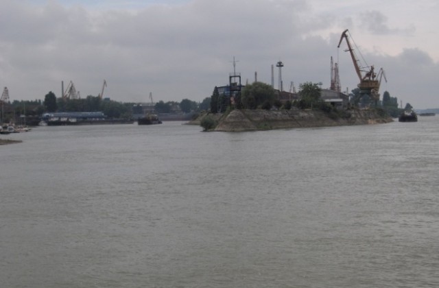 Нивото на Дунав се покачи, критична е обстановката в Брегово
